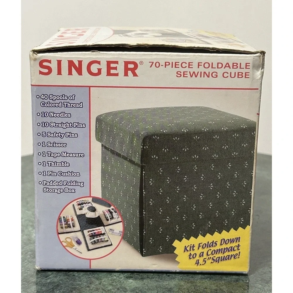 Singer 70 Piece Foldable Sewing Cube Green Calico Fabric Travel Kit 1504993
